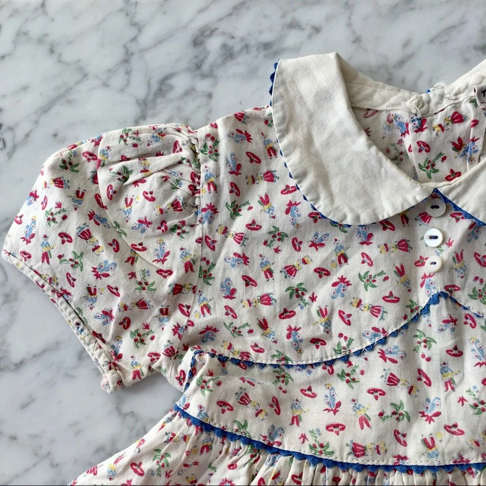 SOLD :: Vintage 40s Novelty Print Peter Pan Collar Dress - Picture 3 of 7